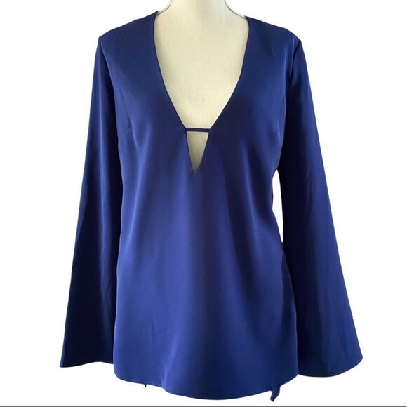 Kendall & Kylie Tops - Kendall & Kylie Deep V Long Sleeve Tunic M NWT